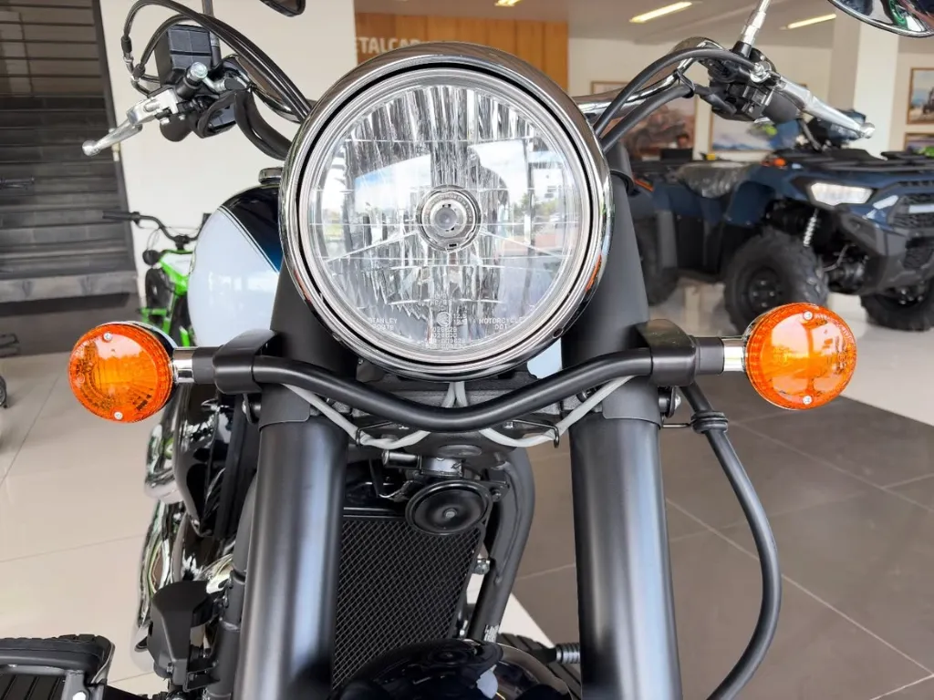 Kawasaki Vulcan 900 Classic (2).webp
